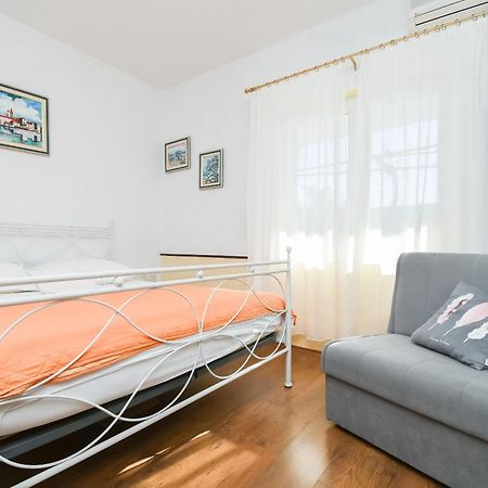 Apartments Zeljko Seget Vranjica Bagian luar foto