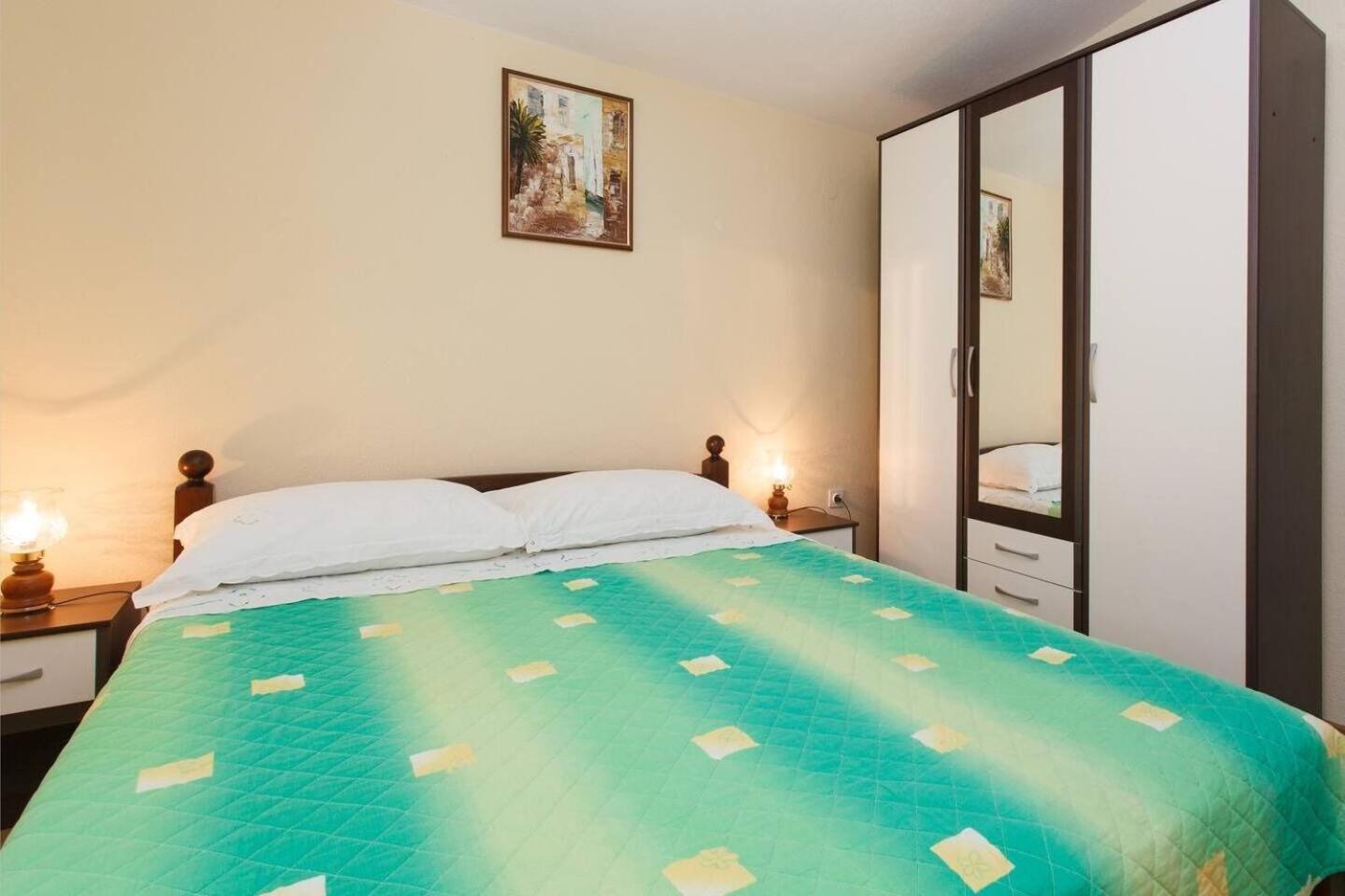 Apartments Zeljko Seget Vranjica Bagian luar foto